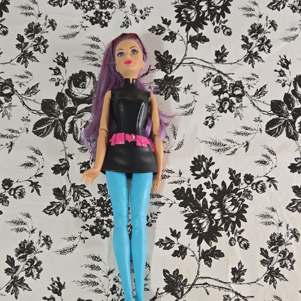 Spy Squad Barbie Wo6